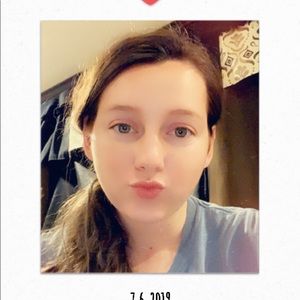 Meet your Posher, Alexis